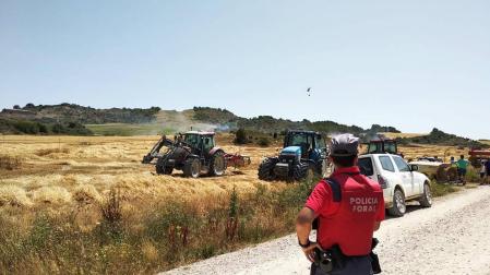 Extinguido un incendio en el paraje de La Sarda en Artajona