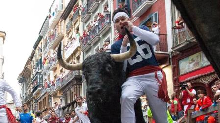 Fotos de Diario de Navarra de los mejores momentos de los encierros de San Fermín de 2018