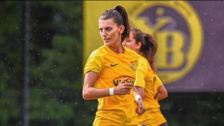 La futbolista suiza Ismaili.
