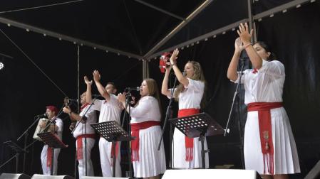 Continúan los recitales de jotas en Sarasate con la actuación de La Ribera Canta