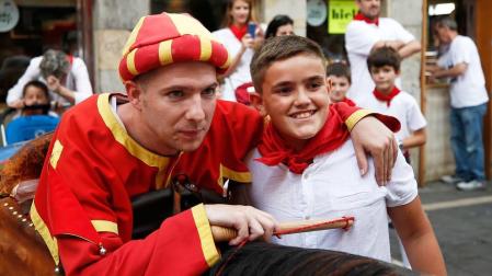 Fotos del recorrido de los gigantes y cabezudos de Pamplona del día 8 de julio de San Fermín 2018