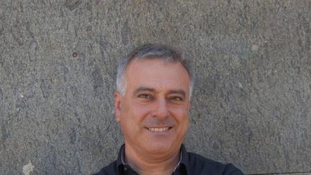 Fuegos terrestres antiguos de Manuel Osuna