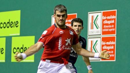 Ezkurdia golpea a la pelota este jueves en el Labrit.