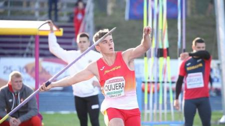 Manu Quijera, en jabalina, y Ioseba Fernández, en 100 m., cerca del podio