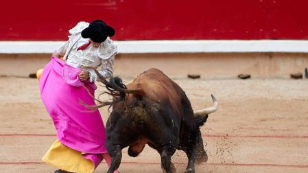 Imágenes de la corrida en la plaza de toros de Pamplona con reses de la ganadería de La Palmosilla para los diestros José Garrido, Luis David Adame y Javier Marín