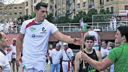 Vicente en aizkora y Urrutia en levantamiento de carro, lograron la txapela