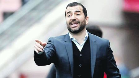 El Sporting se impone al Granada y le echa una mano a Osasuna