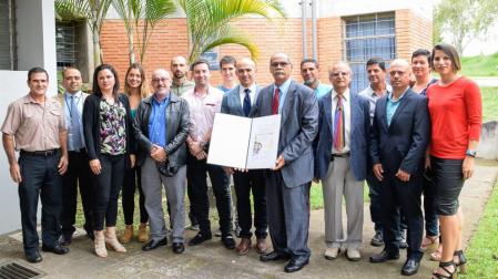 Tres alumnos de la UN, premiados por un proyecto en Costa Rica