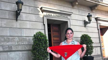 Verónica Gormedino: “Me gustaría que los vecinos fueran más comprensivos en fiestas”.