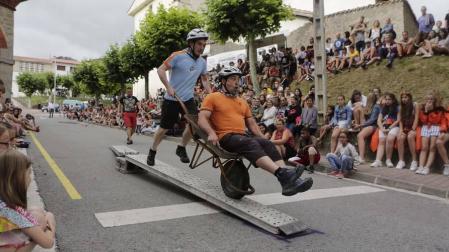 Irurzun: de fiesta, pero con la carretilla