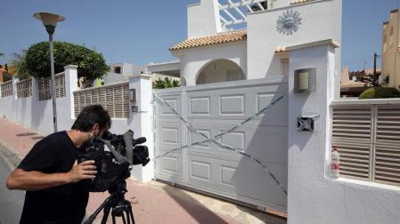 La vivienda de la urbanización Vallesa en Calpe en la que ha sido hallado el cuerpo de una mujer de 57 años asesinada presuntamente por su pareja.