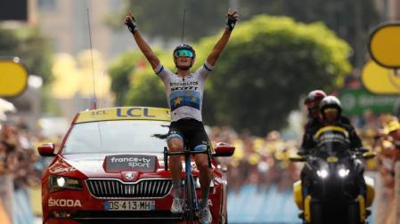 El italiano Trentin gana en puertas de los Alpes y Alaphilippe sigue líder