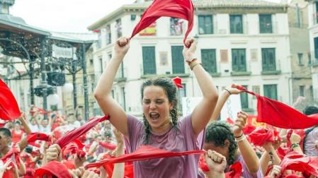 Este miércoles 24 de julio comenzaron las fiestas de Santa Ana en Tudela con el tradicional lanzamiento del cohete.