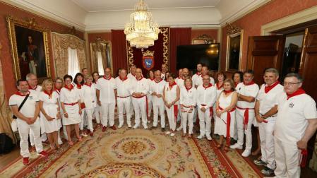 La delegación de Bayona y la coorporación pamplonesa, en la recepción por el día de las ciudades hermanas.