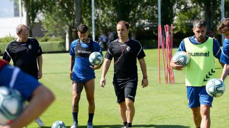 Normalidad en el regreso de Osasuna a los entrenamientos tras el amistoso de Amorebieta