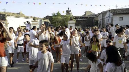 La Bodega de Liédena cumple 80 años y este miércoles fue la encargada de dar inicio a las fiestas de la localidad