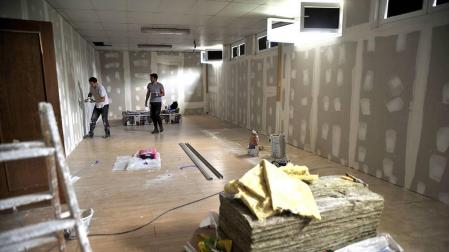 Fotografía de la sala del Complejo Deportivo de Peralta en obras