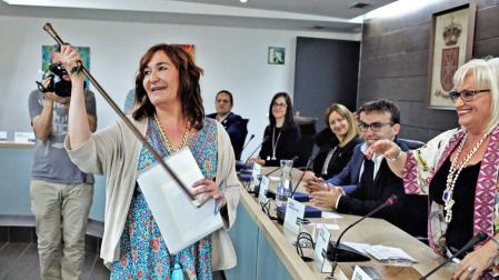 Burlada aprueba subir el sueldo de la alcaldesa Ana Góngora