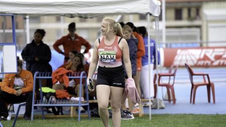 La lluvia no ha impedido que en el estadio de Larrabide se celebre el campeonato Nacional de Federación de Atletismo