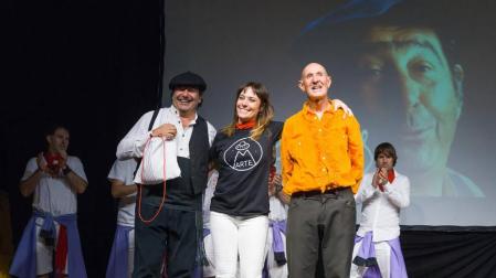 De izda. a dcha., Cochán Martínez, Aroa Berrozpe y Luis González.
