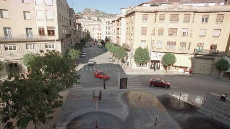 Imagen de 1999, con el Monumento al Agua de la plaza de la Coronación antes de su derribo
