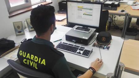 Detenido en Navarra por subir fotos y vídeos de jóvenes a una web de contenido sexual