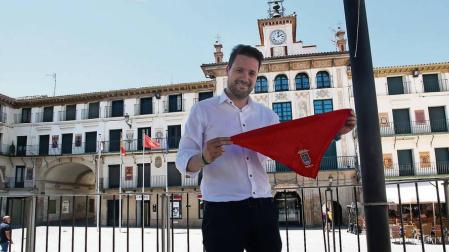 Alcalde de Tudela: "“El año pasado se pervirtió y politizó el lanzamiento del cohete de fiestas y lo queremos evitar”