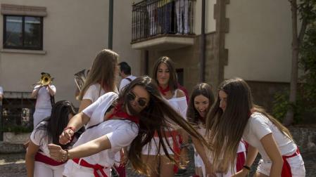 Fotos del cohete de fiestas de Beriáin Viejo 2019