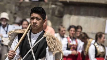 Imágenes de la VIII edición de esta fiesta sobre la historia del valle del Roncal.