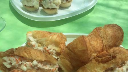 Cruasanes con ensaladilla