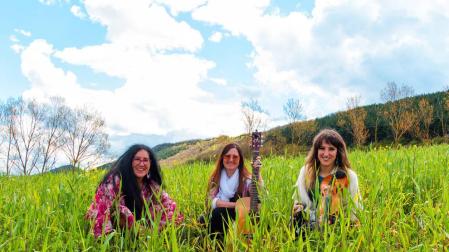 Imagen promocional de La Reina Flower.