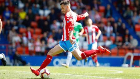 José Carlos Lazo, en una acción de la temporada pasada con el Lugo.