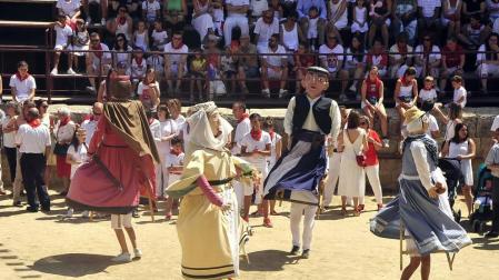 Todas las fotos del día de Navarra de fiestas de Carcastillo 2019
