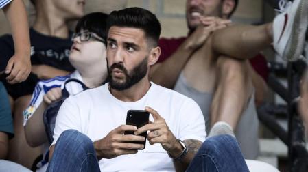 Raúl Navas, el foco de todas las miradas, lo siguió desde la grada
