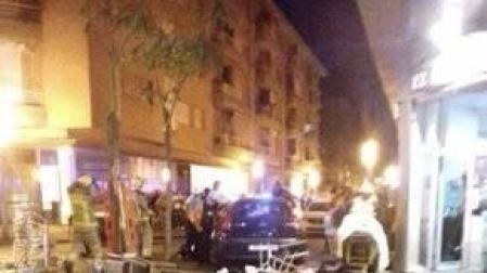 Nueve heridos, entre ellos una niña, al estrellarse un coche contra una terraza en Gerona