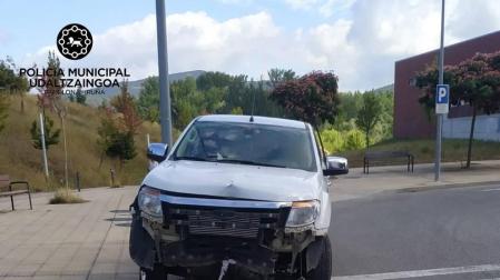 Un conductor ebrio protagoniza un accidente en Soto de Lezkairu
