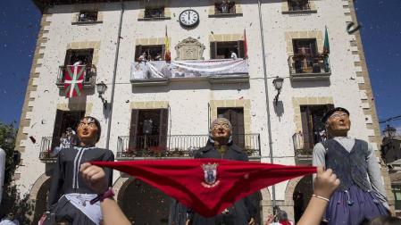 Todas las fotos del cohete de las fiestas de Aibar 2019 en Diario de Navarra.