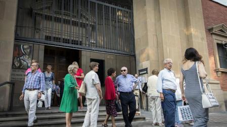 Alertan de robos con la técnica del 'abrazo' a la entrada y salida de la iglesia