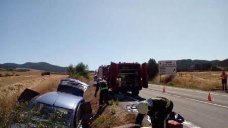 Herida tras salirse de la vía y chocar contra un paso de agua en la NA-150, en Ibiricu