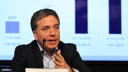 Dimite el ministro de Hacienda argentino tras los resultados de las primarias