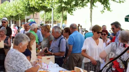 Todas las fotos de la VIII Feria del Melocotón de Sartaguda en el Diario de Navarra