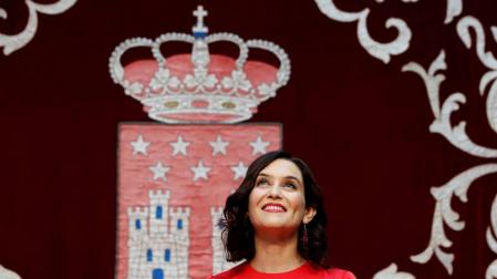Isabel Díaz Ayuso antes de tomar posesión como presidenta de la Comunidad de Madrid.