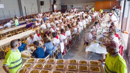 Todas las fotos de la comida popular de Fiestas de Cabanillas 2019 en el Diario de Navarra