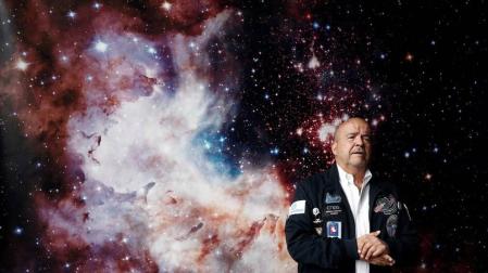 El ex-astronauta Baudry, en Pamplona: "Llevamos 30 años perdiendo el tiempo"