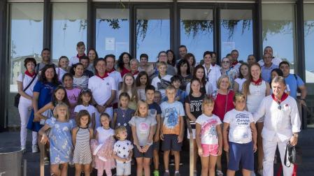 El Ayuntamiento de Noáin-Valle de Elorz homenajeó a los 60 menores ucranianos que, a través de la Asociación Segunda Familia, pasan dos meses en la Comunidad Foral.