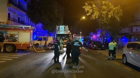 Dos fallecidos en el incendio de una vivienda en Sevilla