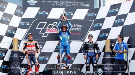 Final de infarto y victoria por 13 milésimas para Alex Rins en el GP de Gran Bretaña