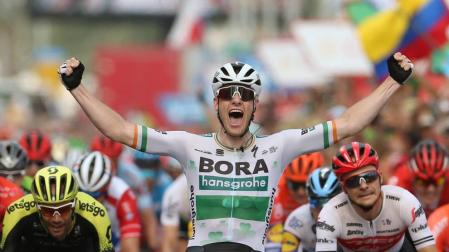Bennett se estrena en La Vuelta con un triunfo incontestable en Alicante