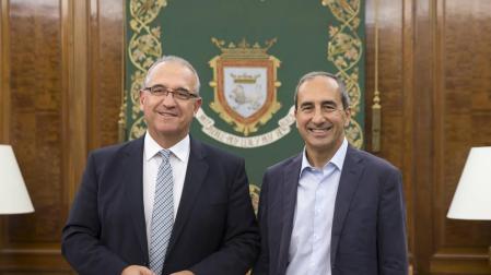 Maya recibe al rector de la Universidad de Navarra