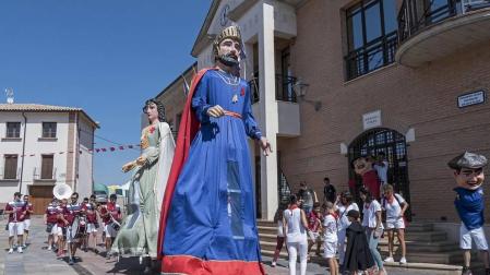 Todas las fotos del cohete de fiestas de Sesma 2019, en el que los benjamines de la quinta de 2011 fueron protagonistas.
